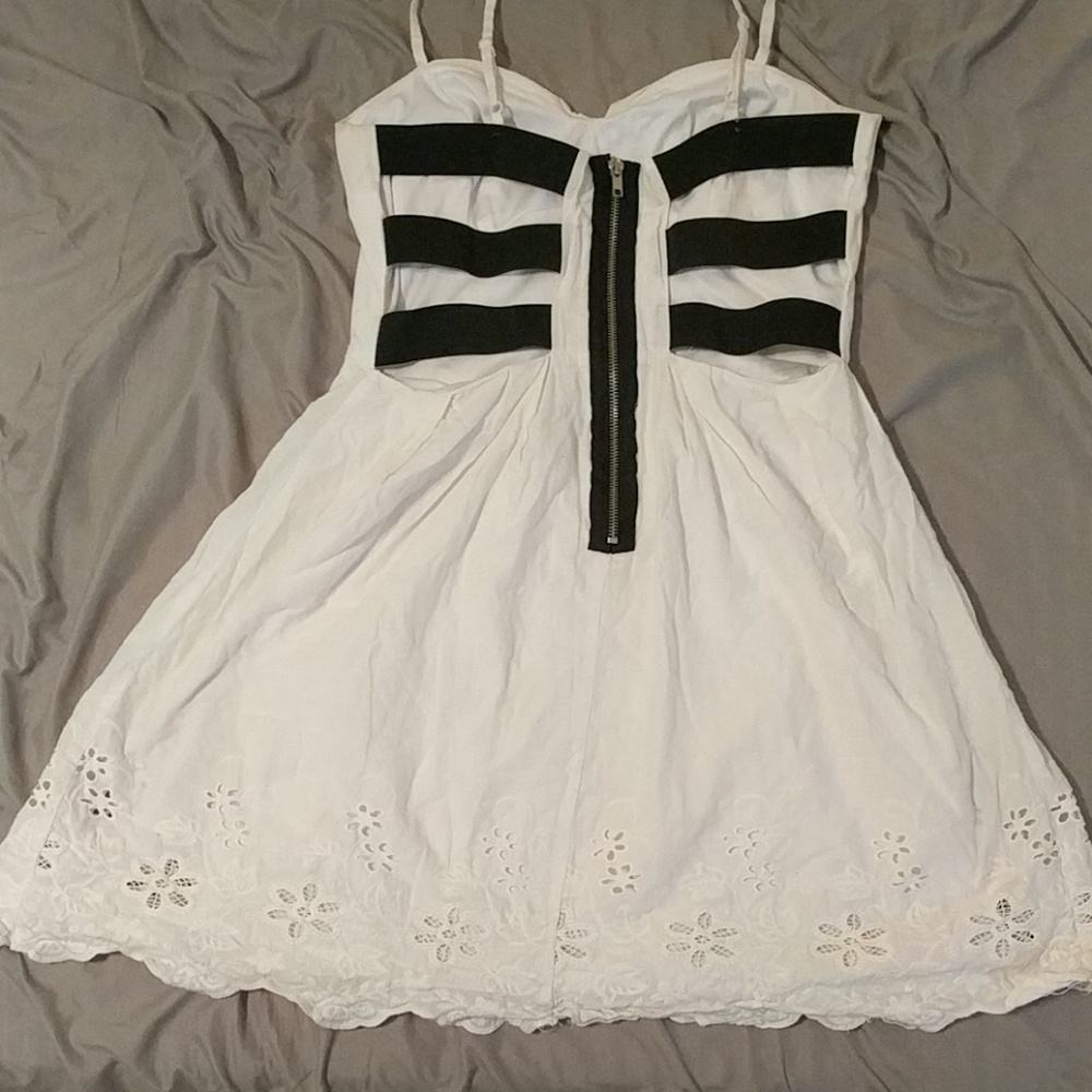 Dress - Picture 2 of 2